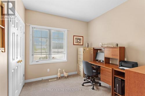 10 Hillview Drive, Thames Centre, ON - Indoor Photo Showing Office