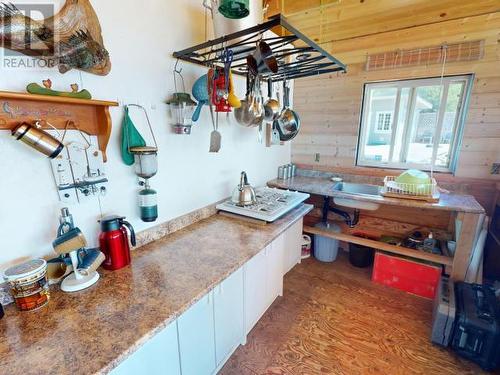 1260 Meadow Lane, Savary Island, BC - Indoor Photo Showing Kitchen