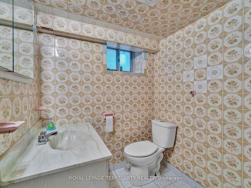 280 Grace St, Toronto, ON - Indoor Photo Showing Bathroom