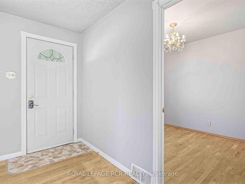 6 Argyle Ave, Orillia, ON - Indoor Photo Showing Other Room