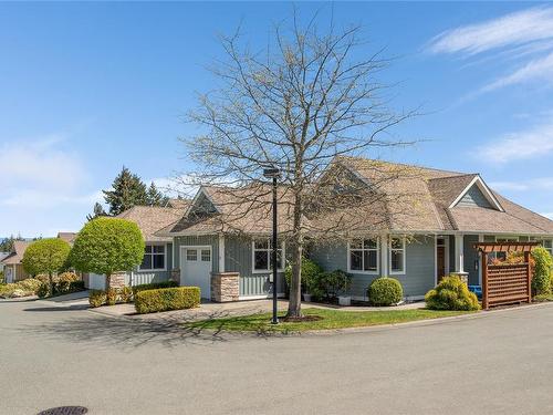 12-447 Pym St, Parksville, BC - Outdoor With Facade