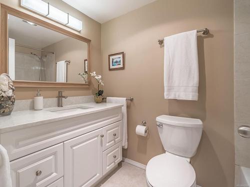 405-3555 Outrigger Rd, Nanoose Bay, BC - Indoor Photo Showing Bathroom
