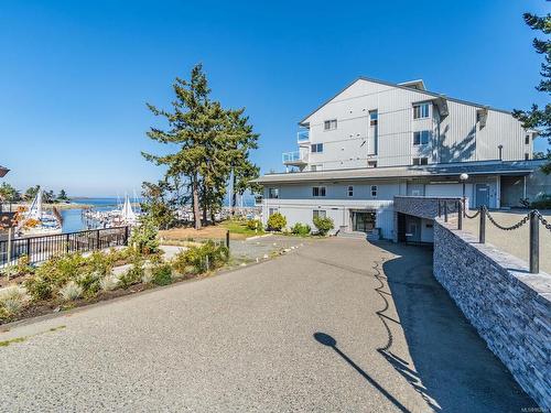 405-3555 Outrigger Rd, Nanoose Bay, BC - Outdoor With Body Of Water
