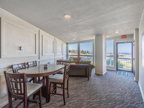 405-3555 Outrigger Rd, Nanoose Bay, BC - Indoor Photo Showing Dining Room