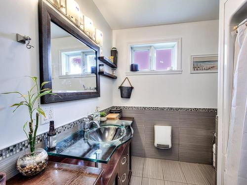 Salle de bains - 180 Rue Rolland, Sainte-Anne-Des-Plaines, QC - Indoor Photo Showing Bathroom