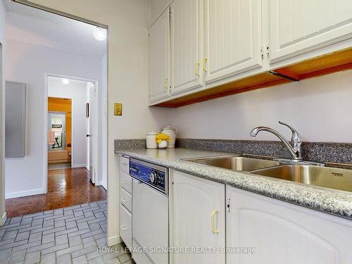2835-33 Harbour Sq, Toronto, ON - Indoor Photo Showing Kitchen With Double Sink