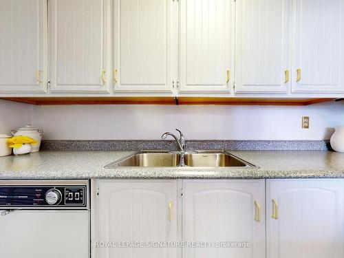 2835-33 Harbour Sq, Toronto, ON - Indoor Photo Showing Kitchen With Double Sink