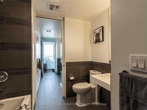 3204-390 Cherry St, Toronto, ON - Indoor Photo Showing Bathroom