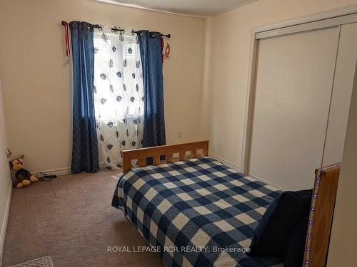 14 Atkinson Cres, New Tecumseth, ON - Indoor Photo Showing Bedroom