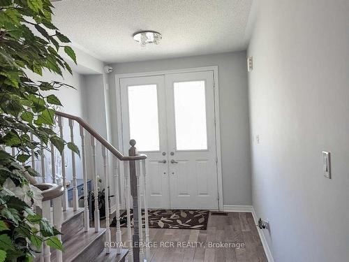 14 Atkinson Cres, New Tecumseth, ON - Indoor Photo Showing Other Room