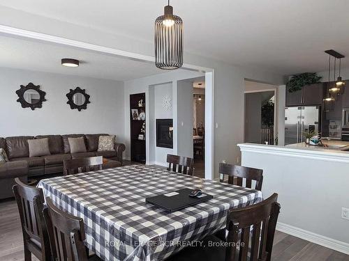 14 Atkinson Cres, New Tecumseth, ON - Indoor Photo Showing Dining Room