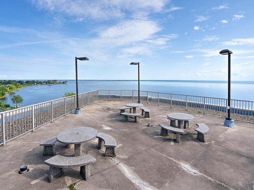 Vue sur l'eau - 313-18 Ch. Du Bord-Du-Lac-Lakeshore, Pointe-Claire, QC - Outdoor With Body Of Water With View