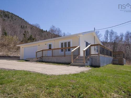 340 Mountain Road, Chéticamp, NS 