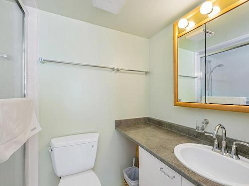 301-1500 Elford St, Victoria, BC - Indoor Photo Showing Bathroom