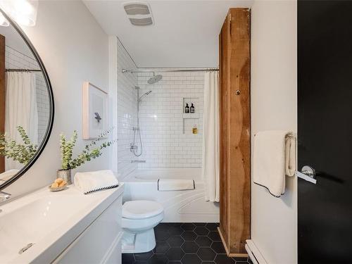 201-610 Johnson St, Victoria, BC - Indoor Photo Showing Bathroom