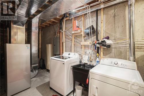 342 Axis Way, Ottawa, ON - Indoor Photo Showing Laundry Room