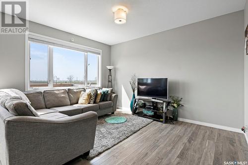 8116 Barley Crescent, Regina, SK - Indoor Photo Showing Living Room