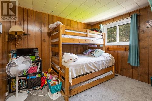 61 Beaver Drive, Kawartha Lakes, ON - Indoor Photo Showing Bedroom