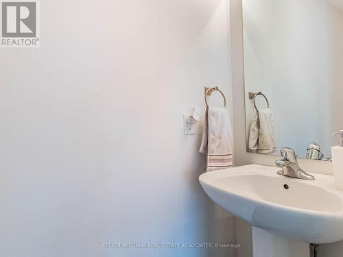 71 Pony Farm Drive, Toronto, ON - Indoor Photo Showing Bathroom
