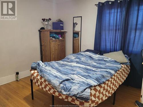 325 Partington Avenue, Windsor, ON - Indoor Photo Showing Bedroom