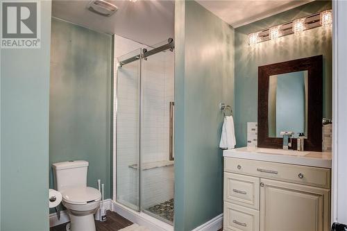 11 Herman Mayer Drive, Lively, ON - Indoor Photo Showing Bathroom