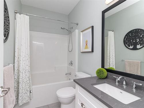 1218 Nova Crt, Langford, BC - Indoor Photo Showing Bathroom