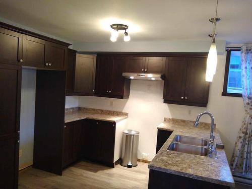 Dwelling - 108Z  - 108Az Rue Béram, L'Épiphanie, QC - Indoor Photo Showing Kitchen With Double Sink