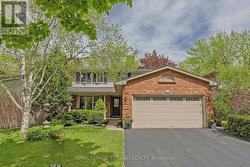 642 GRAND VIEW AVE  London, ON N6K 3G6