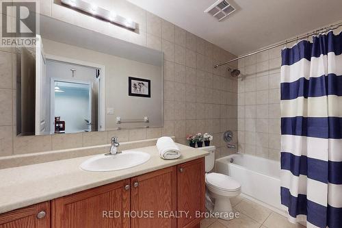 103 - 9901 Keele Street, Vaughan, ON - Indoor Photo Showing Bathroom