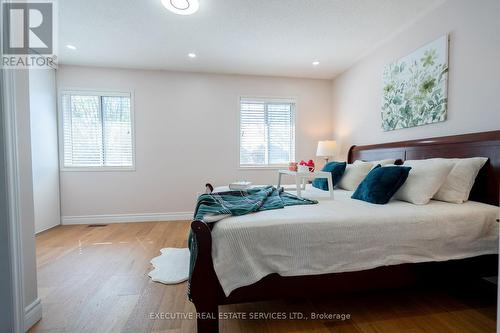 7192 Frontier Ridge, Mississauga, ON - Indoor Photo Showing Bedroom