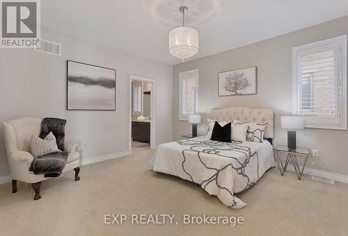 16 Chilliwack Grove, Brampton, ON - Indoor Photo Showing Bedroom