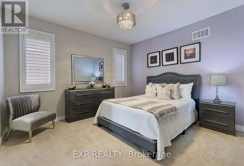 16 Chilliwack Grove, Brampton, ON - Indoor Photo Showing Bedroom