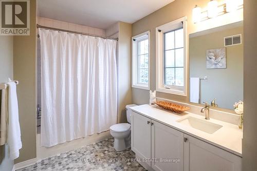 901 Grandview Street N, Oshawa, ON - Indoor Photo Showing Bathroom