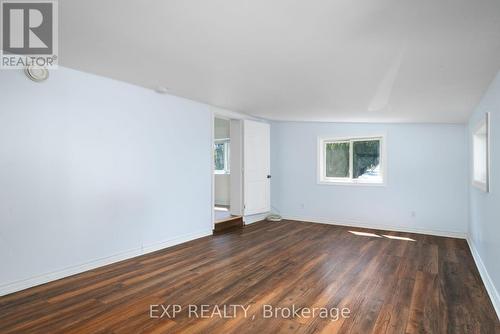 216 Oak Street, Prince Edward County, ON - Indoor Photo Showing Other Room