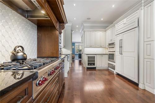 976 Shadeland Avenue|Unit #10, Burlington, ON - Indoor Photo Showing Kitchen With Upgraded Kitchen