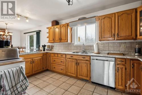 139 Bay Road, Lombardy, ON - Indoor Photo Showing Kitchen With Double Sink