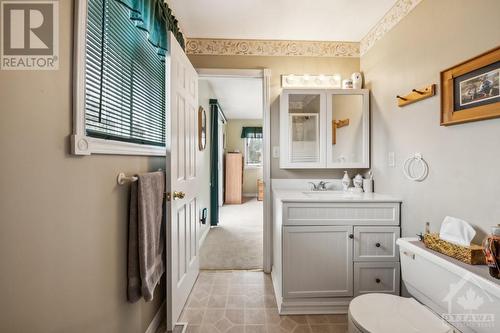 139 Bay Road, Lombardy, ON - Indoor Photo Showing Bathroom