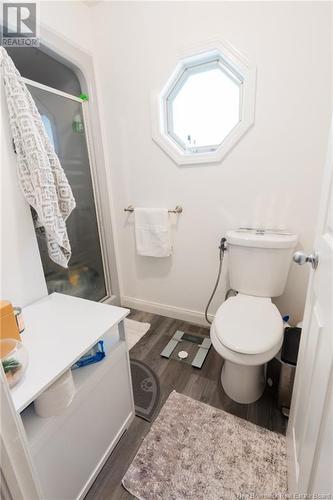 530 Fulton Avenue, Fredericton, NB - Indoor Photo Showing Bathroom