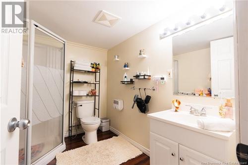 530 Fulton Avenue, Fredericton, NB - Indoor Photo Showing Bathroom
