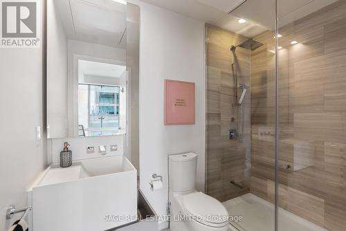 510 - 1 Bloor Street E, Toronto, ON - Indoor Photo Showing Bathroom