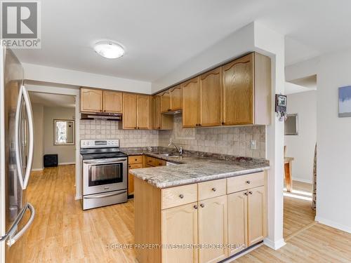 37 Morning Glory Crescent, Whitby, ON - Indoor Photo Showing Kitchen