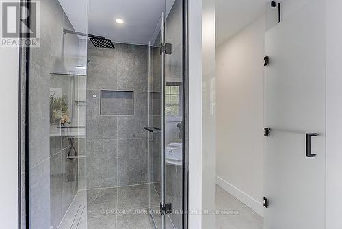 22 Skywood Drive, Richmond Hill, ON - Indoor Photo Showing Bathroom