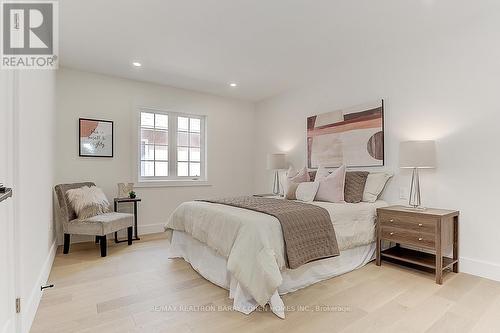 22 Skywood Drive, Richmond Hill, ON - Indoor Photo Showing Bedroom