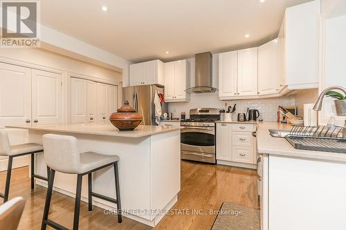 117 Chaplin Crescent, Toronto, ON - Indoor Photo Showing Kitchen