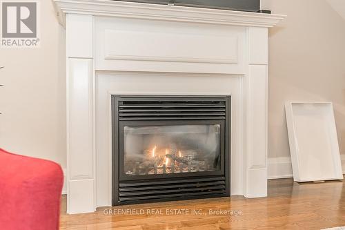 117 Chaplin Crescent, Toronto, ON - Indoor Photo Showing Living Room With Fireplace