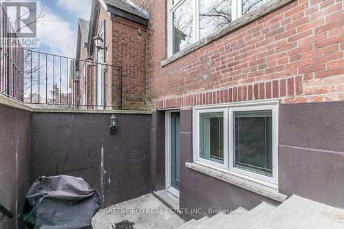 117 Chaplin Crescent, Toronto, ON - Outdoor With Exterior