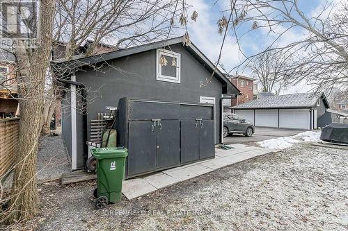 117 Chaplin Crescent, Toronto, ON - Outdoor