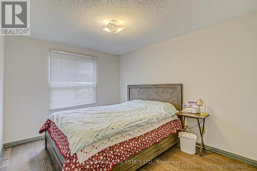 39 Eagleview Crescent, Toronto, ON - Indoor Photo Showing Bedroom