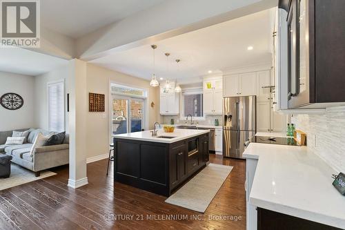 44 Atchison Drive, Caledon, ON - Indoor Photo Showing Kitchen With Upgraded Kitchen