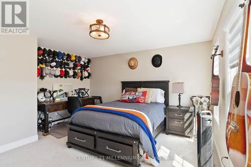 44 Atchison Drive, Caledon, ON - Indoor Photo Showing Bedroom
